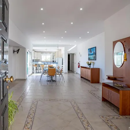 7 Club Atlantico - Wonderful Five-bedroom